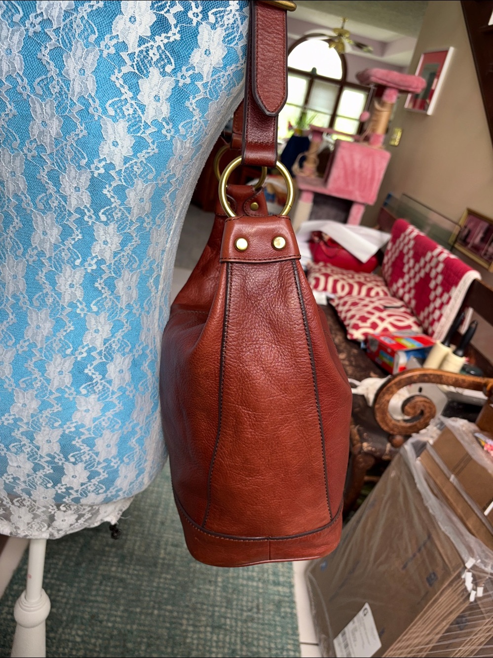 Fossil   Shoulder Bag  bucket bag  hobo bag  genuine leather
Saddle Brown  EUC - Picture 3 of 14